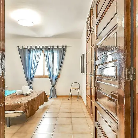 Los Cristianos One Bedroom With Pool View Appartamento