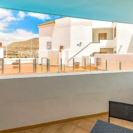 Los Cristianos One Bedroom With Pool View Apartment *